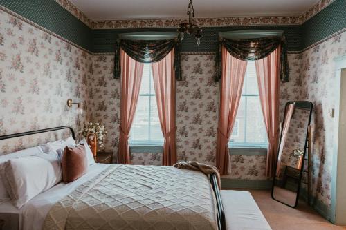 Hermann House | Strassner Suites - Opal