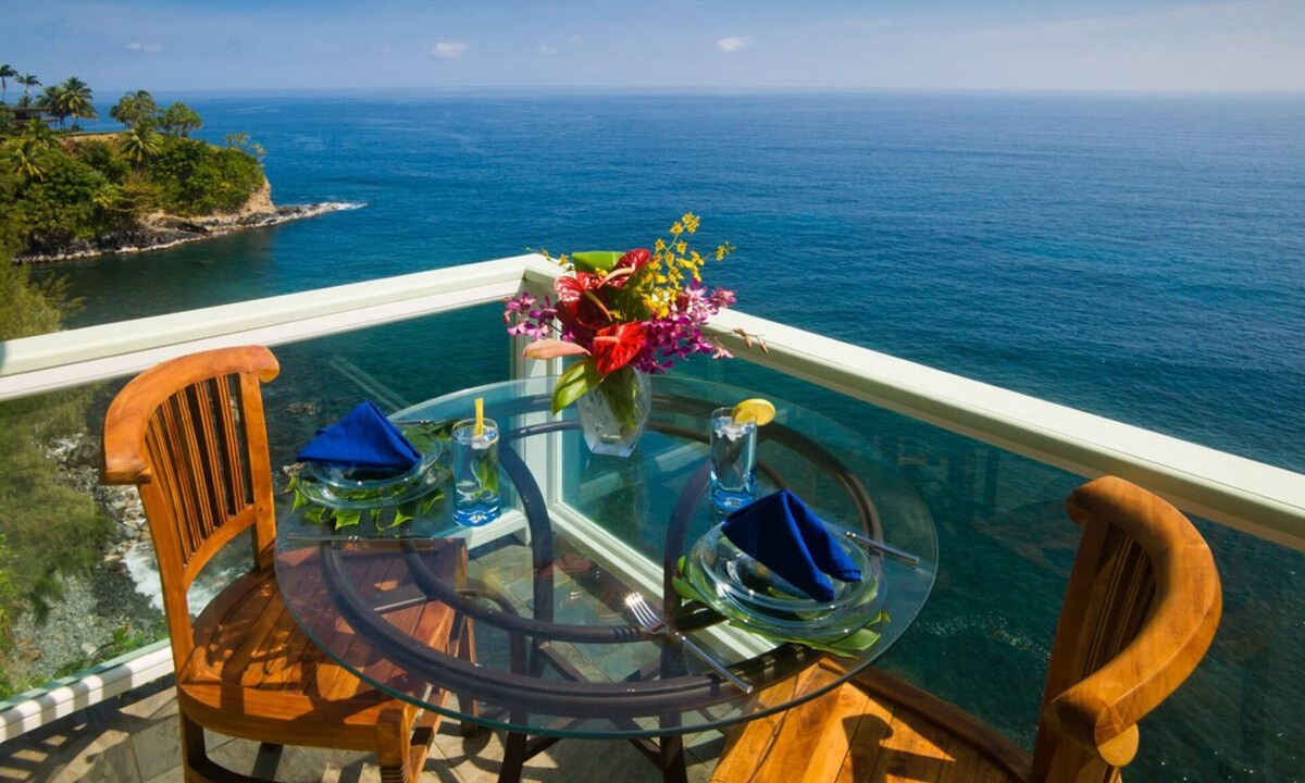 Hilo House | Stunning, majestic, oceanfront location, with an unmatched view. Hilo 2 miles.