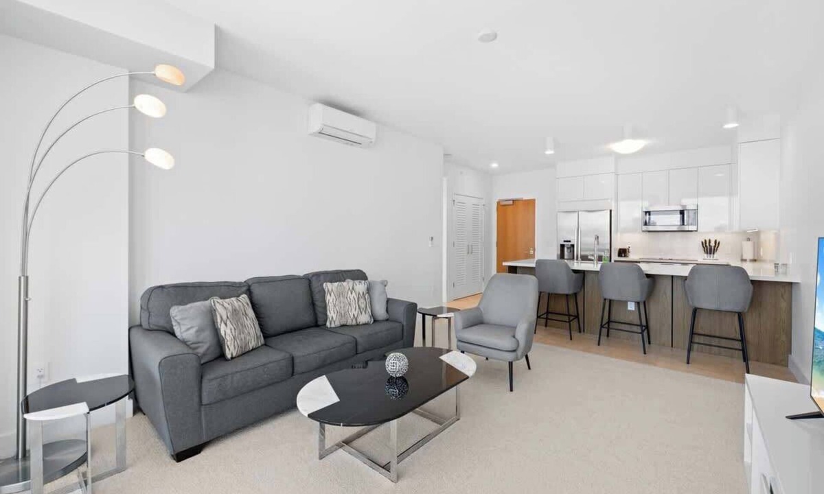 Ala Moana Condo | Stylish 1BR Azure Ala Moana | 30 Day Min