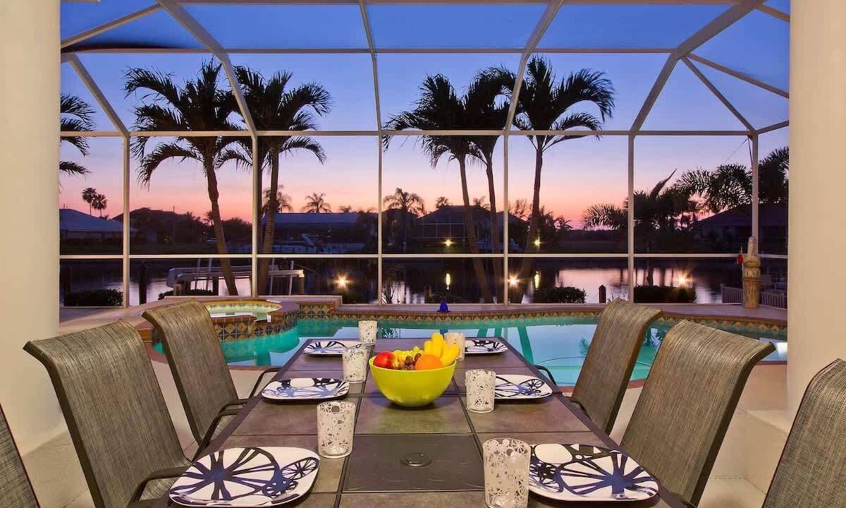 Pelican Villa | Sunset Paradise - Beautiful Sunsets and waterfront