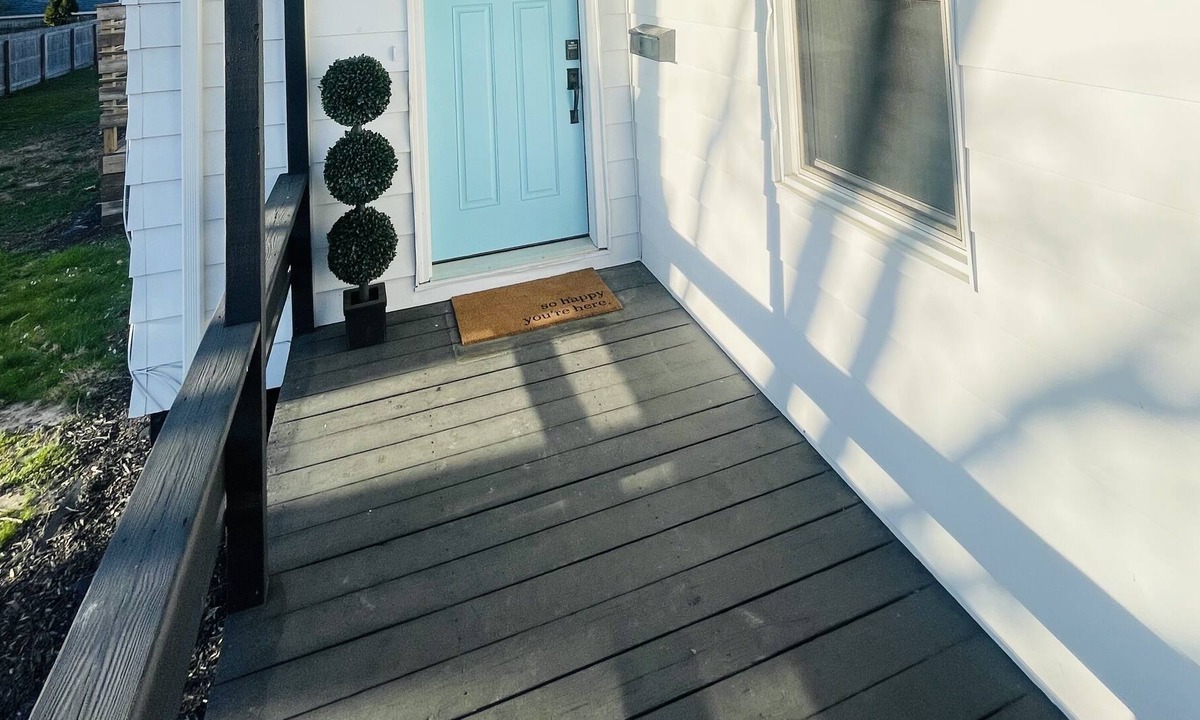 Three Oaks Other | The Farmhouse Stay