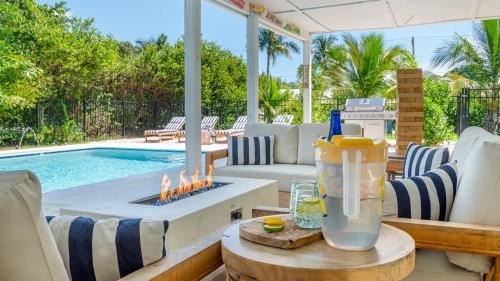Riverside Villa | Tranquility Villa Heated Pool & Lanai