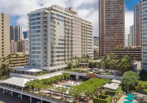 Beach Getaway! 3 Gorgeous Units, Pools, Parking