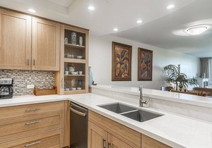 Kamaole Sands FRONT ROW OCEAN Building 10 unit 116