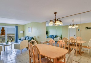 Ocean Front 2 Bedroom Condo, Gorgeous View!