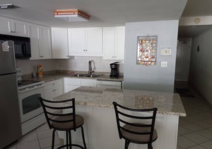 Oceanfront Condo @Watersedge Resort with indoor and outdoor hot tubs and pools
