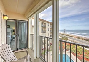 Oceanfront Ormond Beach Condo w/Pool Access! in Ormond Beach