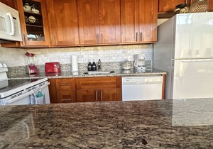 Paradise is Calling.Ocean View Penthouse in Kihei, Maui.Resort Zoned Condo