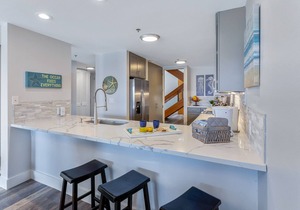 Sands of Kahana Penthouse Sandy Swimmable Beach Fully Remodeled Incredible View