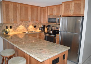 Spectacular OCEANFRONT! 2BR/2BA Papakea L305. Available Dec 23 - Jan 5th
