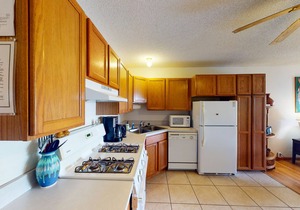 Tropical Paradise Condo w/Shared Tennis Court & Pool + Free WiFi and Water Views