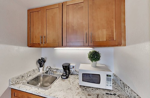 McCully - Moiliili Condo | 24 m² Condo ∙ 2 guests