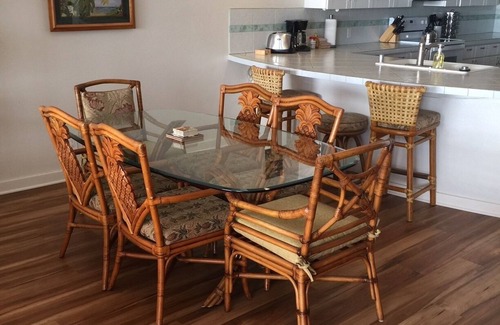 Kahana Condo | 5th Floor Oceanfront-Great Reviews-1 of the biggest condos on Maui-AC-Sleeps 10+