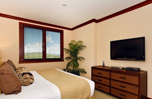 Ko Olina Villa | Beach Villa Penthouse 2 Bed, 2 Bath Oceanview (O-1004)