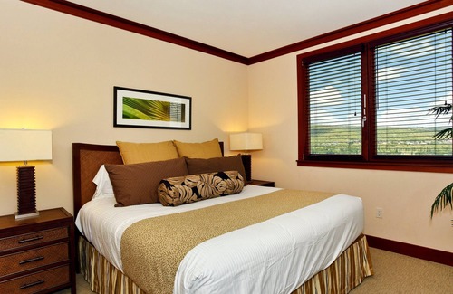 Ko Olina Villa | Beach Villa Penthouse 2 Bed, 2 Bath Oceanview (O-1004)
