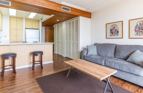 Makaha Condo | Beautiful, 1 Bedroom, 3rd Floor Beachfront Condo (HP305)