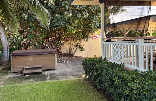 Waialua Apartment | Cozy studio next to the ocean with hot tub, lanai, beach access and WIFI
