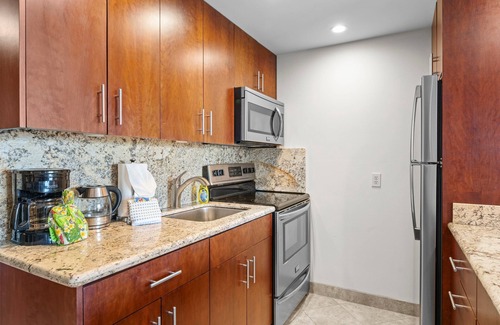 Historic Lahaina Front Street Apartment | Cozy Studio with Panoramic Pacific Ocean & Island Views