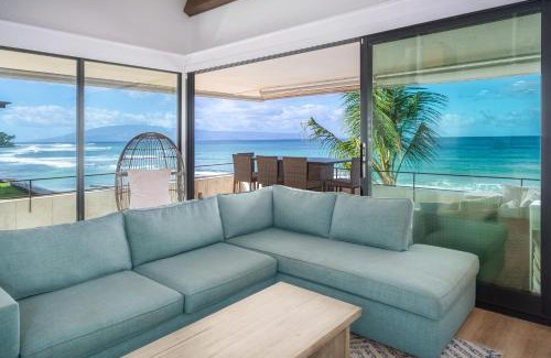 Honokowai House | Direct Oceanfront Penthouse