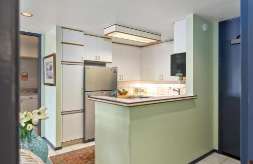 Kaanapali House | Eldorado L202 · EL L202 Updated Condo with Beachfront Cabana