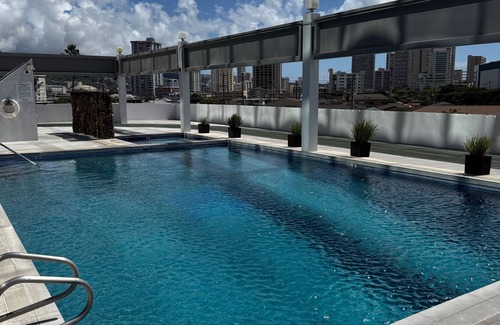 Ala Moana Apartment | Enjoy this newly renovated beautiful and spacious studio located near Waikiki.