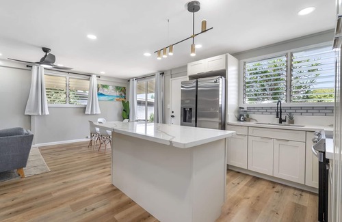 Ewa House | Ewa Beachside 3BR - Upto 6, WiFi, AC + Golf & Shop