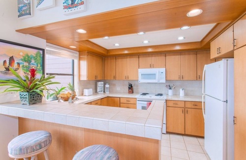 Kapalua House | Fabulous ocean view villa offering guests premier accommodations at an unbeatable value!