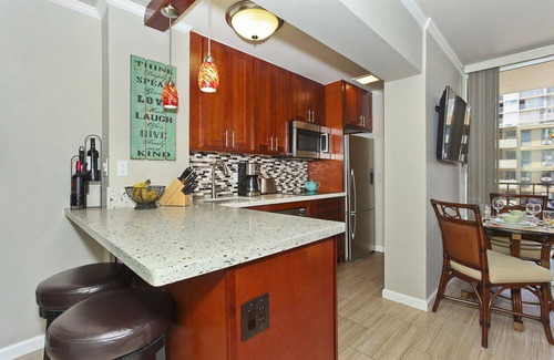 Waikiki Condo | Fresh Contemporary/Hawaiian Decor w/AC, Washer/Dryer, Wi-Fi, Pool, Parking!