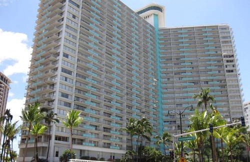 Waikiki Apartment | Ilikai Hotel & Luxury Suites