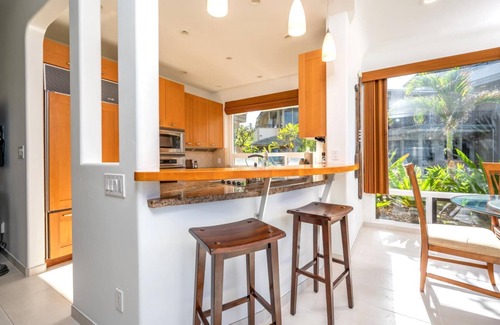 Napili Condo | KBM Resorts | FREE CAR | Kapalua Bay Villa | Oceanfront | 1-Bedroom Condo, Beautifully Remodeled! KBV-28G2