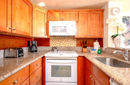 Napili Condo | KBM Resorts | FREE CAR | Napili Point | Oceanfront | Spacious 2-Bedroom Villa! NAP-C18