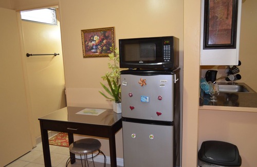 Waikiki Apartment | Kuhio Village 202A Waikiki Condo Recently Remodeled