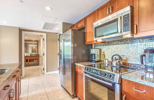 Honokowai Condo | Maui Resort Rentals: Honua Kai Konea 344 – Extra Large 1BR w/Partial Ocean Views!