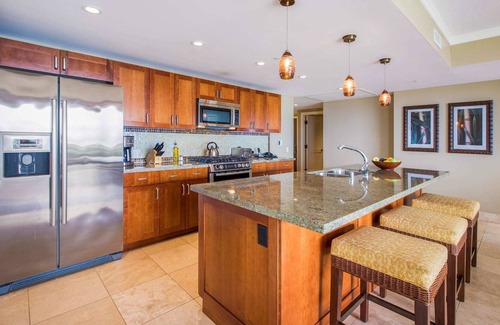 Honokowai Condo | Maui Resort Rentals: Honua Kai Konea 401 – Crown Jewel Oceanfront 2BR, Sweeping Ocean Views w/B.B.Q on Balcony