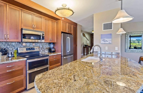 Kaanapali Condo | MRR Presents Kaanapali Ali'i 272 - Remodeled 7th Floor Corner 2BR w/Partial Ocean AND Mountain Views!