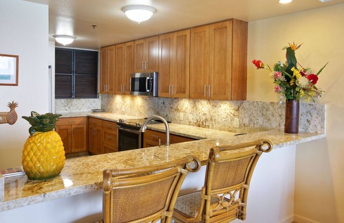 Kahana Condo | Oceanfront Renovated Corner Unit! SK353 - Sullivan