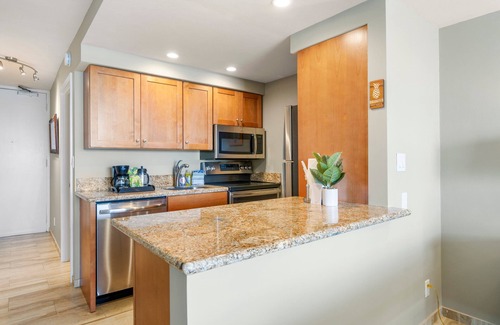 Historic Lahaina Front Street Apartment | Oceanfront Studio Steps to Sandy Beach – Lahaina Shores 217