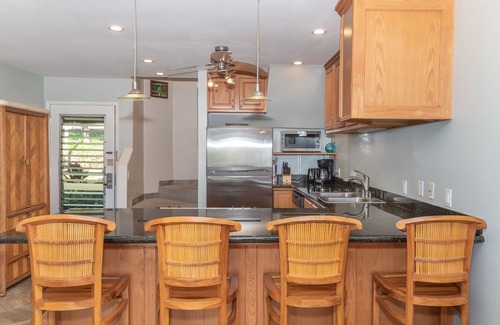 Kahana Condo | OCT SPECIAL $245/night Views & ac! KSB6- A Maui Vacation@your service!