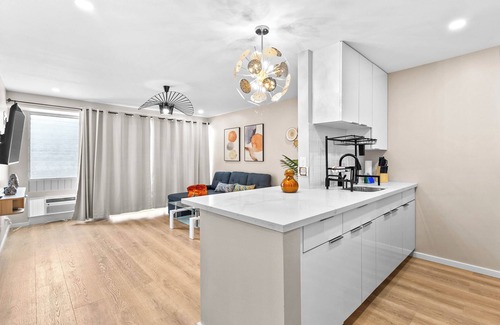 Ala Moana Apartment | Peaceful Modern HNL Getaway