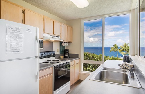 Princeville Condo | Perfect Island Getaway With Ocean Views at Cliffs 6201