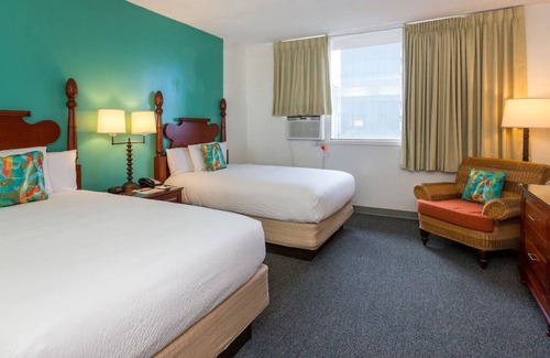 Ala Moana House | Prime Location! 2 Sleek Units, Onsite Pool, Pet-Friendly Property