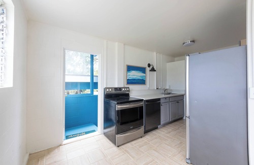 Lanikai House | Serene Lanikai House Near the Beach w/Full Kitchen and Great Outdoor Space