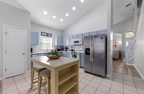 Sandy Ridge House | 12 min to Disney Movie Theater Pool