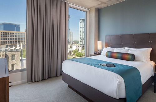Civic District Resort | 1BD/Austin - Rooftop Pool & Firepit, BBQ!
