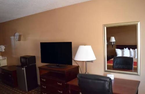 Richburg Hotel | 2 Convenient rooms equipped with practical, essential features for your comfort