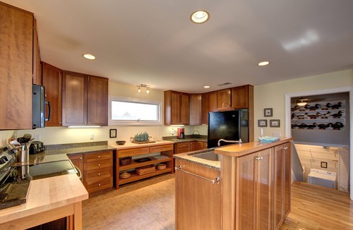 Duck House | 2883 - Swan's Quarters - Semi-Oceanfront Duck Retreat w/Hot Tub