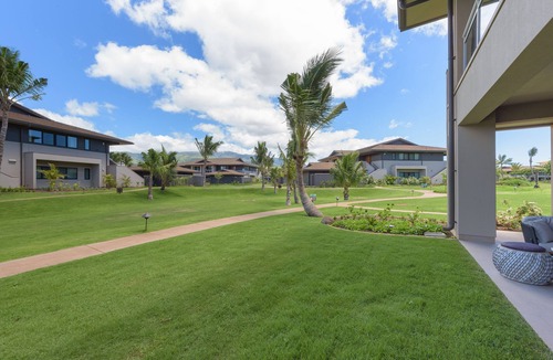 Honokowai Villa | 3 bedroom 3 bath Luana Villa Oceanfront Resort Pool view Ground Floor