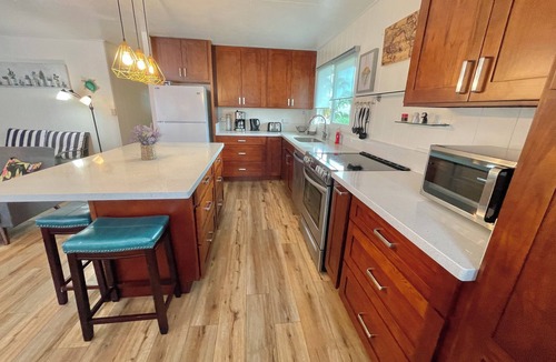 Ewa House | 3-bedroom house with AC, parking