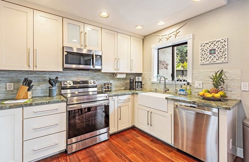 Napili House | 3BD WALK TO SANDY BEACH | Gated | LUXURY SPA FEEL