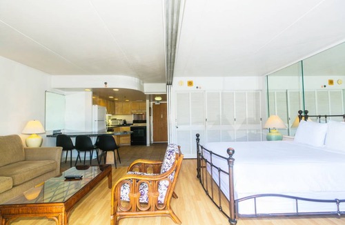 Waikiki Condo | 47 m² Condo ∙ 1 bedroom ∙ 4 guests